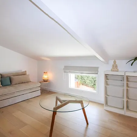 Prázdninový dům Cozy In Du Gard *