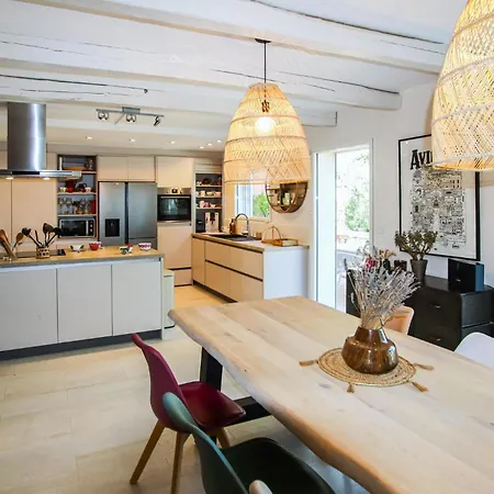 Cozy In Du Gard With Kitchen בית נופש רושפור-דו-גאר