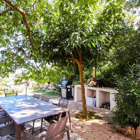 Cozy In Du Gard With Kitchen בית נופש רושפור-דו-גאר